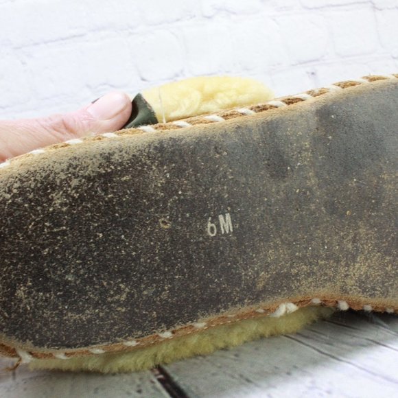 LL BEAN Brown Shearling Lined Wicked Good Moccasin Slippers Size 6 M - Picture 8 of 9